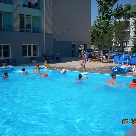 Dolce Vita Resort Hotel Zaliznij Port Eksteriør bilde