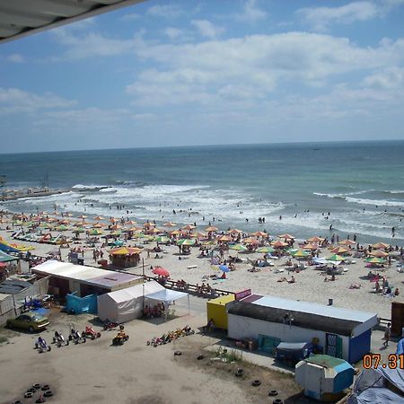 Dolce Vita Resort Hotel Zaliznij Port Eksteriør bilde