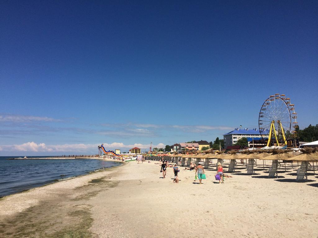 Dolce Vita Resort Hotel Zaliznij Port Eksteriør bilde