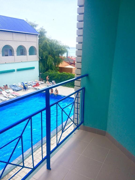 Dolce Vita Resort Hotel Zaliznij Port Eksteriør bilde