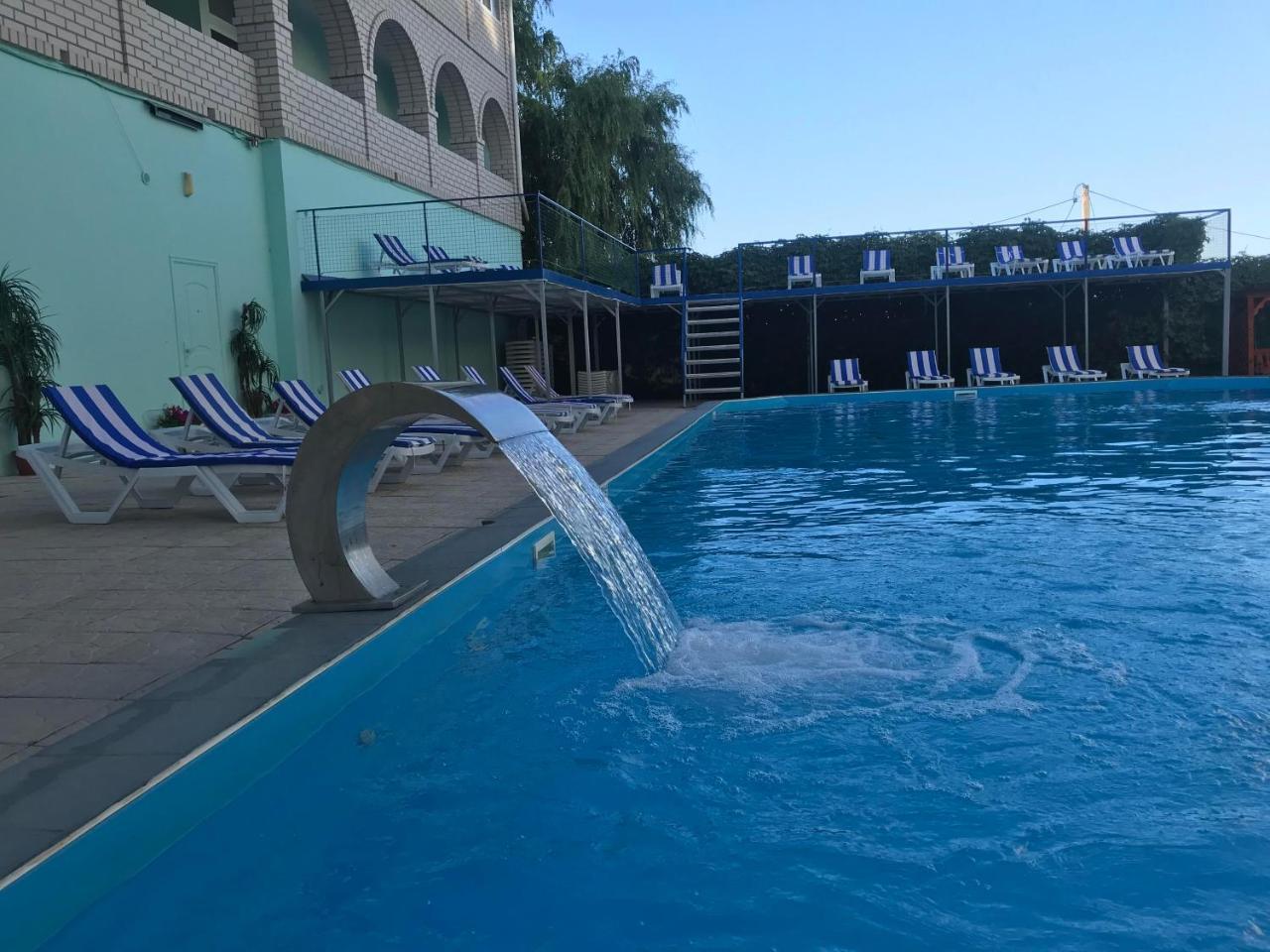 Dolce Vita Resort Hotel Zaliznij Port Eksteriør bilde