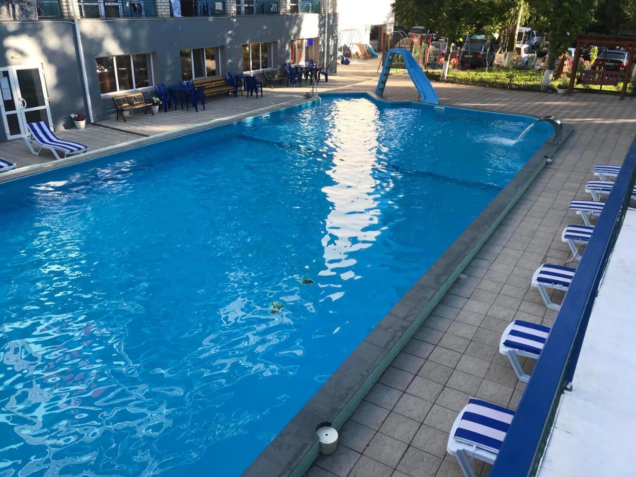 Dolce Vita Resort Hotel Zaliznij Port Eksteriør bilde